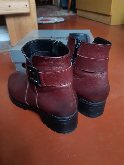 Черевики/сапожки шкіряні демісезонні весна-осінь на невисокому каблуку