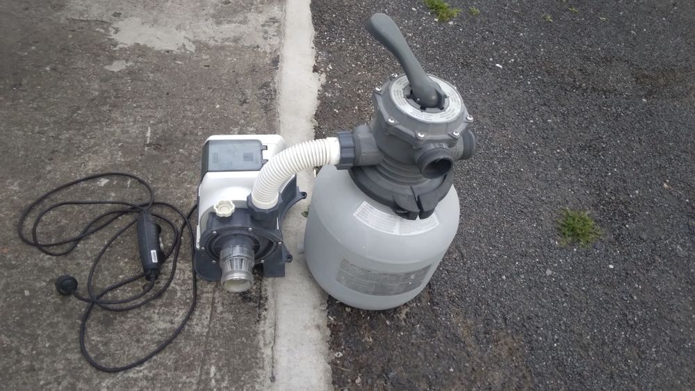 Pompa piaskowa Intex ze zbiornikiem filtrcyjnym z głowicą 6-drożną