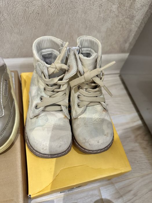 Взуття для дівчинки 21 22 23 розмір