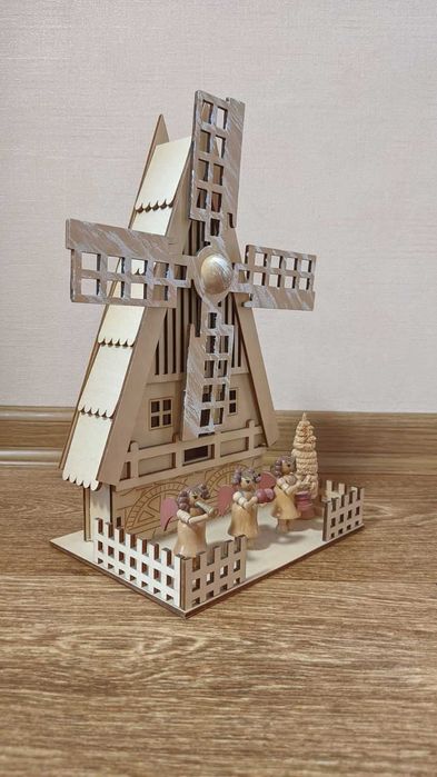 Музикальна іграшка. Новорічна іграшка. Музикальна шкатулка.