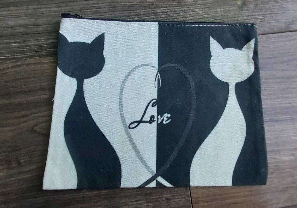 Kosmetyczka motyw kota