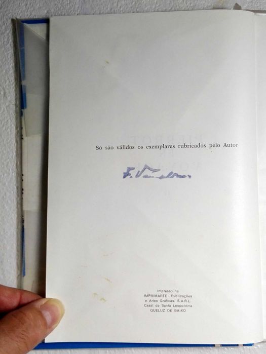 Livro Pierrot en Voyage - 2º ano