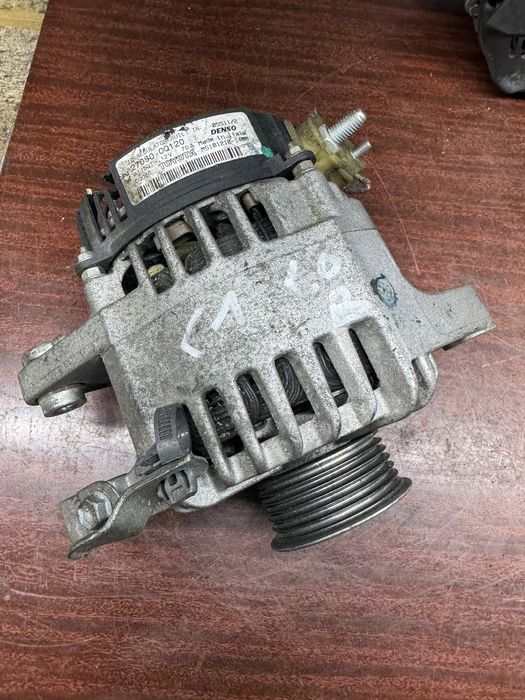 Генератори Toyota Avensis Corolla RAV4 Land Cruiser Camry Оригінал