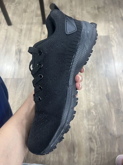 Чоловічі кросівки