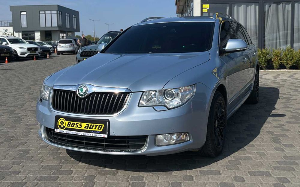 Skoda Superb 2011