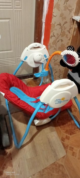 Качеля и шезлонг для малышей.