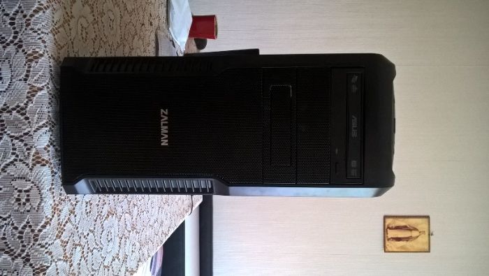 Dla gracza intel i7 3770k3.5GHz 10GB RAM RX570 4GB ssd 120GB hdd 1TB