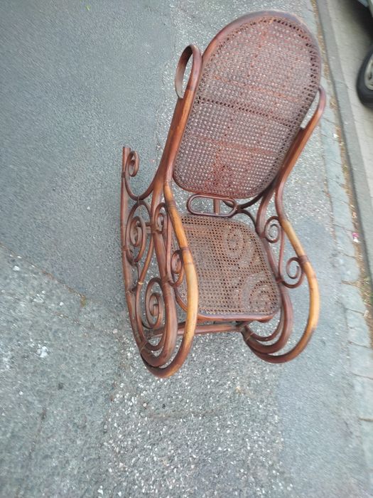 Sprzedam fotel bujany