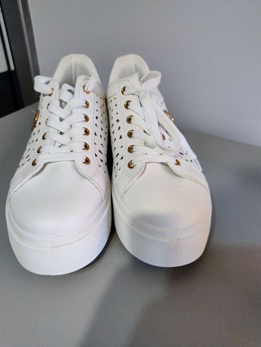 Buty damskie białe