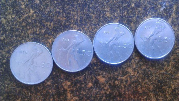 Монета Италии номиналом 50 лир