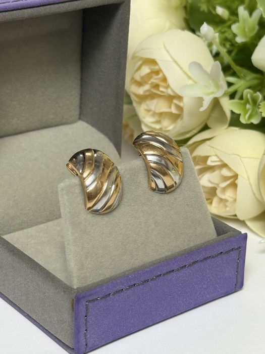 Золотые  серьги 585 пробы