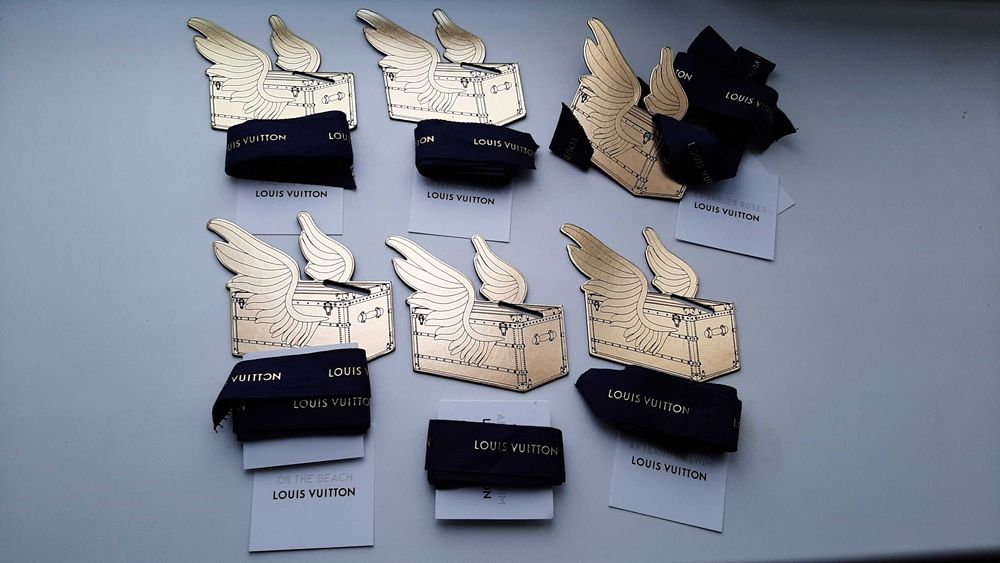 Подарункова стрічка-ленточка Louis Vuitton з біркою сундучок з крилами