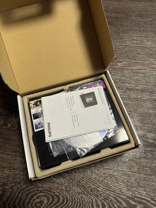 ФОТОРАМКА PHILIPS PhotoFrame 7" Мод. SPF2307/10