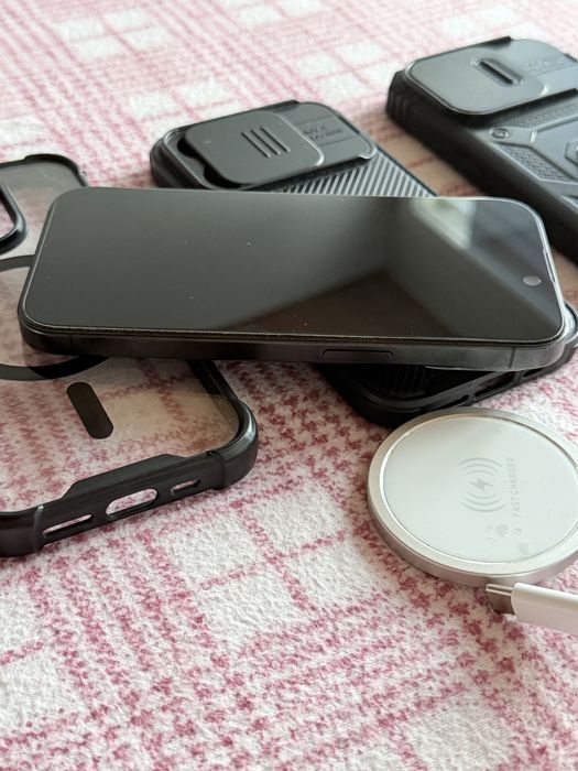 Apple iPhone 15 Pro, 128 GB.