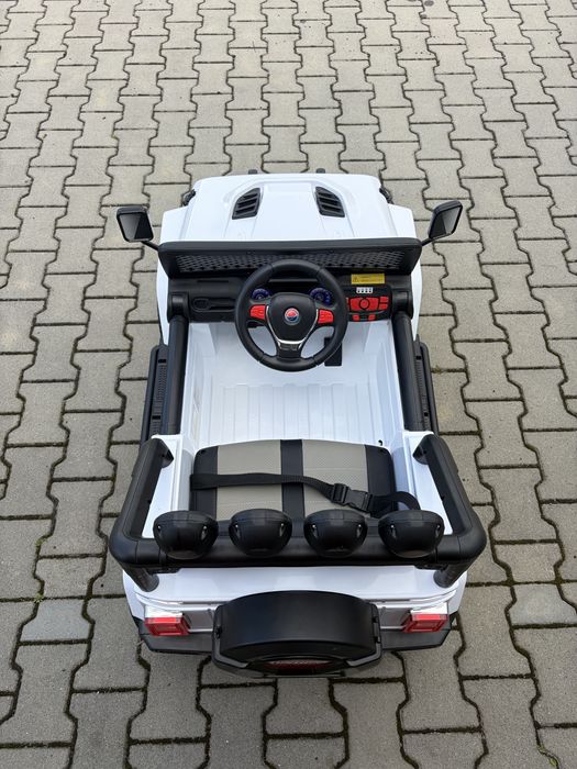 Auto Na Akumulator Duży Jeep Dla Dzieci 4x4 180 Watt Miękkie Koła Tablice