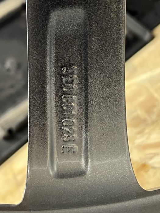 Диски R17 Octavia A7 5e0601025e