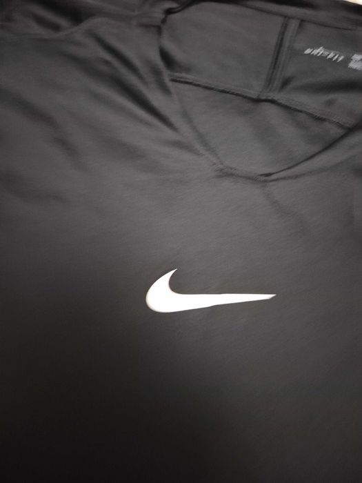 Рашгард \термо Nike invincible thumb loop
