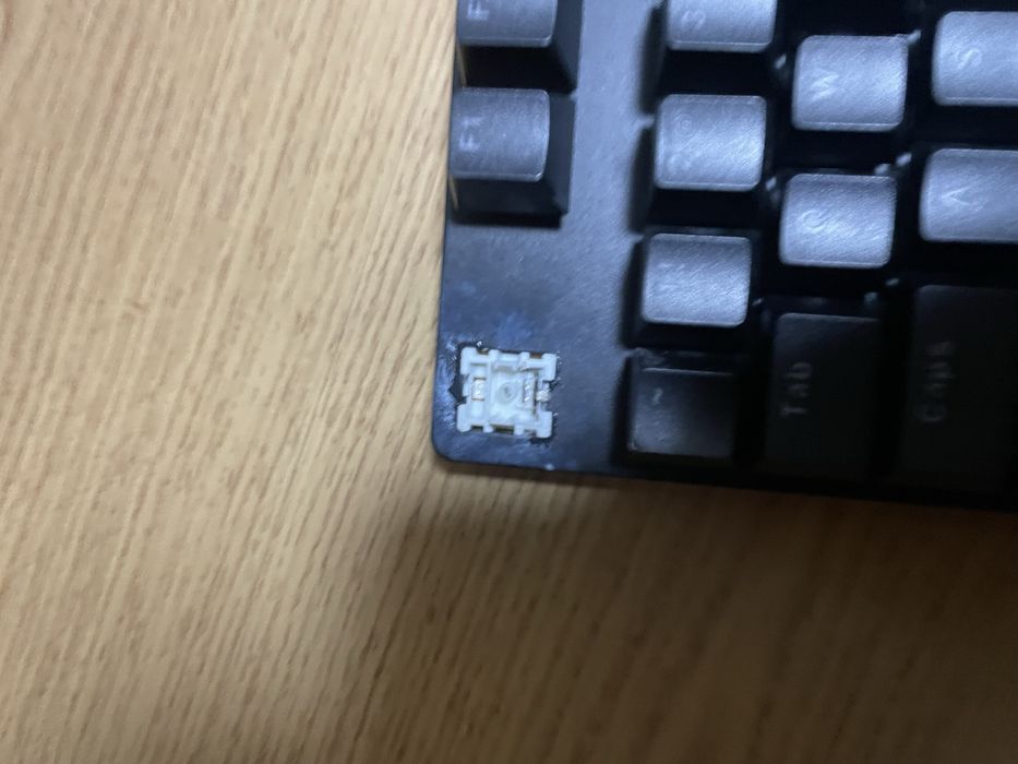 Клавіатура ігрова, чьорні свічі