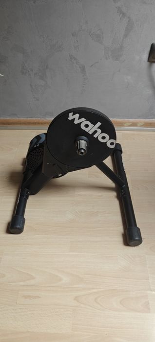 Trenażer Wahoo kickr core