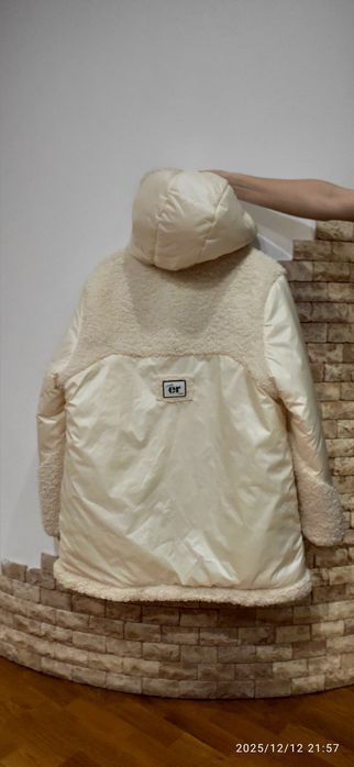 Жіноча куртка демісезона