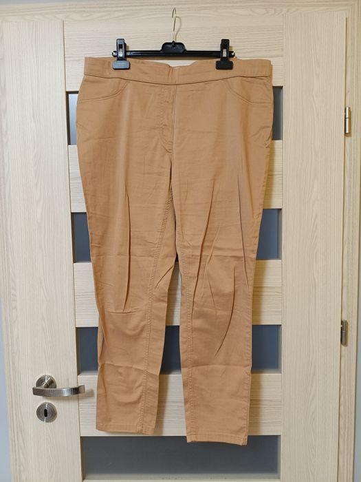 Spodnie damskie w rozmiarze 48