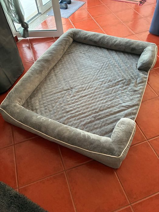 Cama de Cão Extra Grande 132x104x20cm XXL