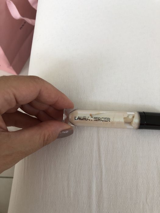 Laura mercier cien do powiek