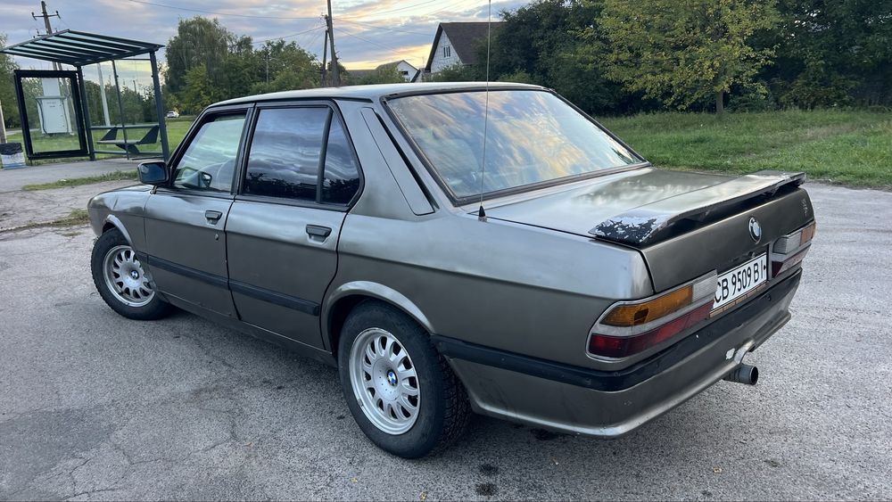 Bmw e28 2.7 бенз/газ