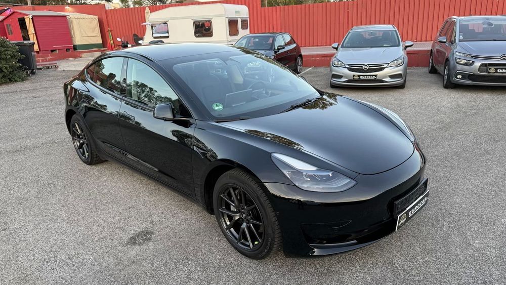 Tesla Model 3 Standard Range Plus RWD