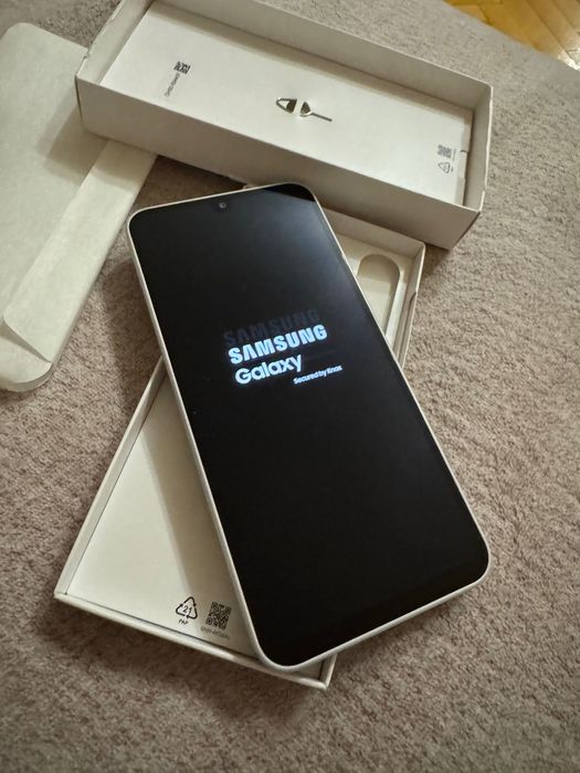 Новий мобільний телефон Самсунг А 16 128 Samsung A 16 128 gb