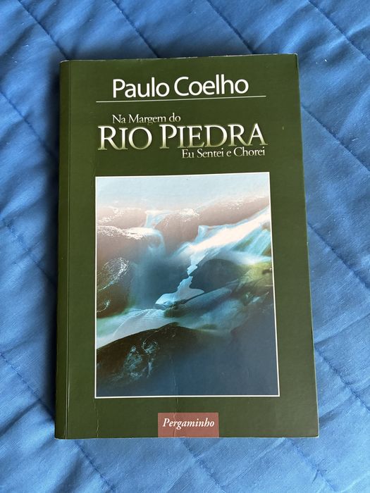 Na Margem do Rio Piedra Eu Sentei e Chorei  - Paulo Coelho