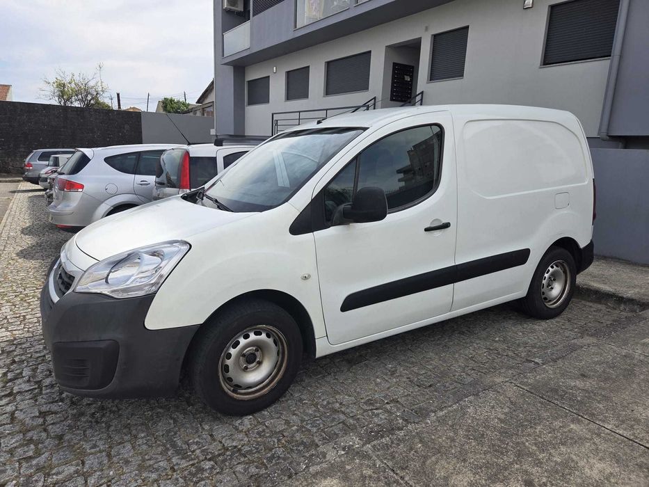 Peugeot Partner 1.6 HDi (90 CV) – 3 Lugares, AC