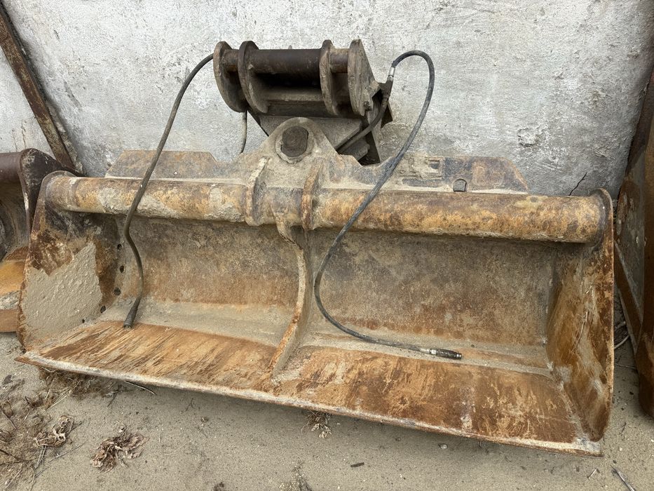 Łyżka skarpowa hydrauliczna do koparki cat liebherr volvo
