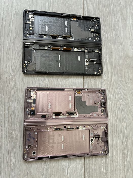 Запчастини samsung galaxy fold 2