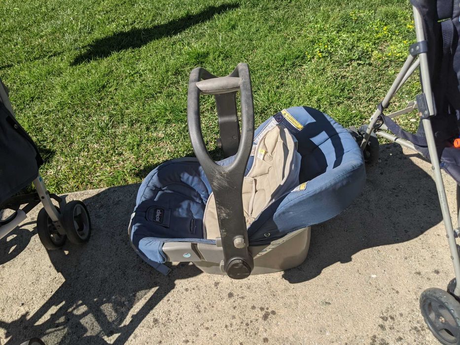 Carrinhos de passeio e cadeira OVO Chicco