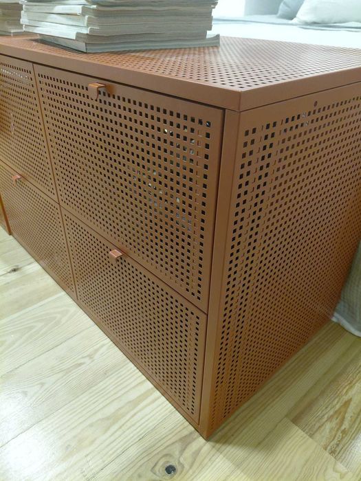 Movel bordeux com arrumacao e gavetas