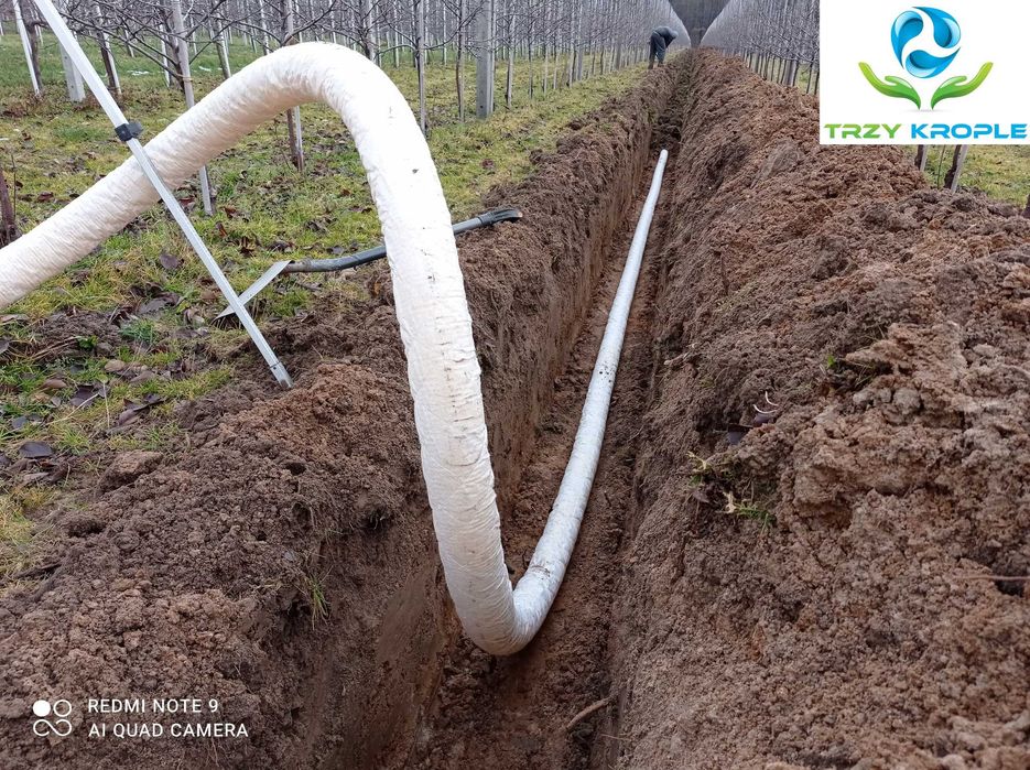 Rura drenarska odwadniająca osuszajaca z dziurkami fi 100 w otulinie
