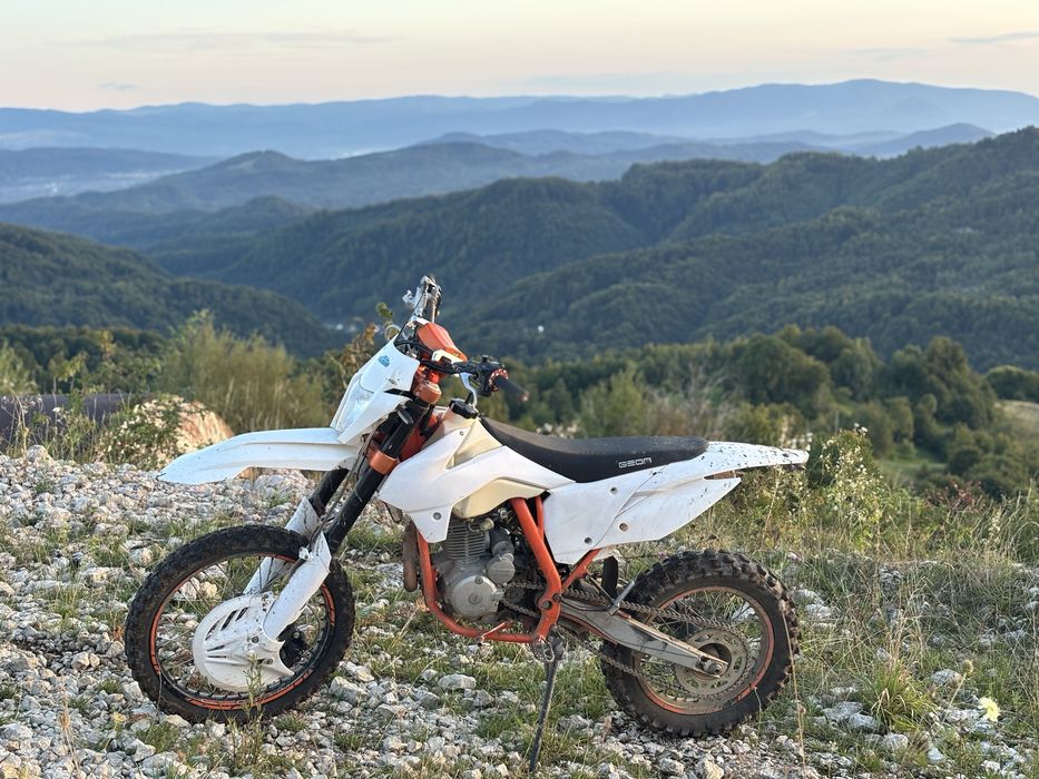 Продам мотоцикл Geon Terrax 250