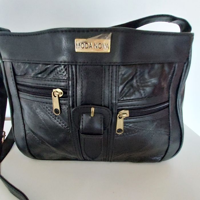 Torebka  nowa  na  ramie