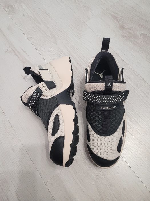 Кроссовки NIKE JORDAN Trunner LX нові original