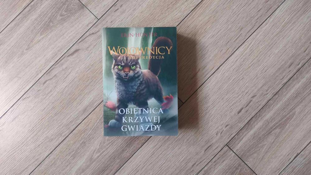 Erin Hunter "Wojownicy" Superedycja "Obietnica Krzywej Gwiazdy"