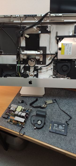 iMac 27 2009 (EMC 2374)