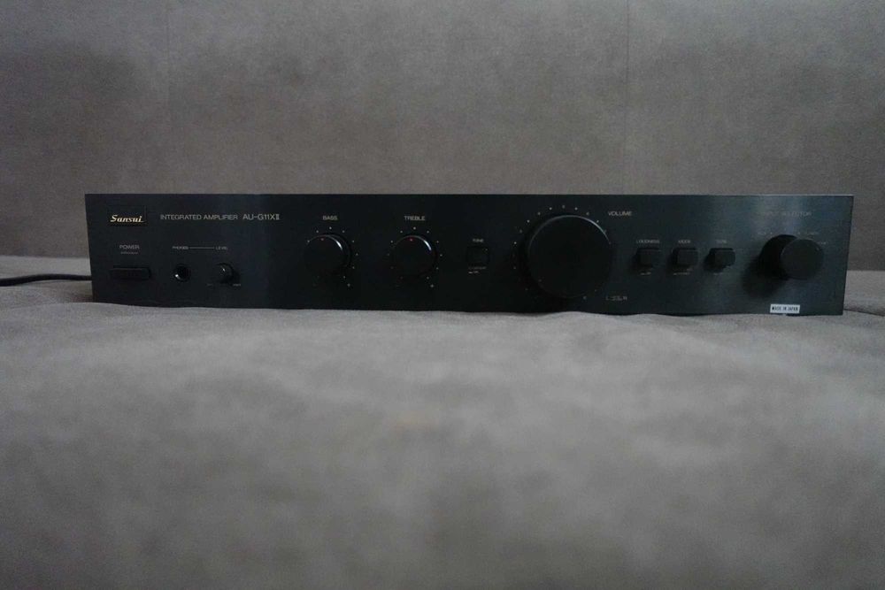 Підсилювач Sansui AU-G11XII 220V 2x25 W Made in Japan in 1985.