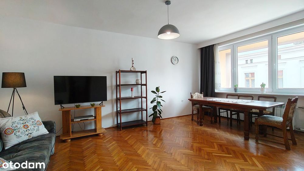 Krobia, dom w centrum dla rodziny.