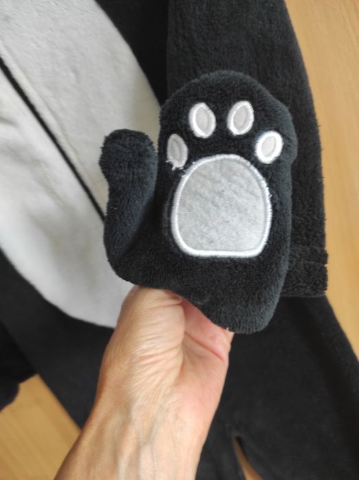 Ones przebranie Panda na Halloween