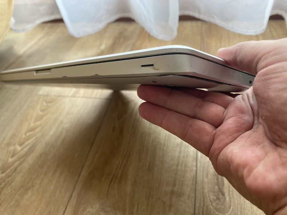 MacBook Pro 17 cali i5 mid.2010