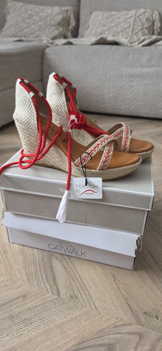 Niwe sandaly na koturnie Tamaris wkładka memory r 42