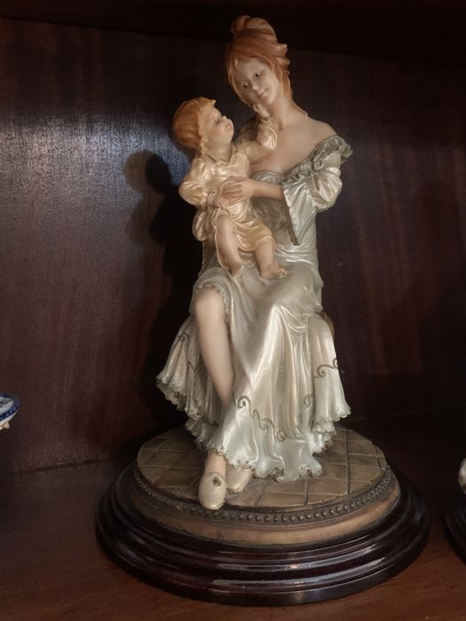 Lote de 6 estatuetas de porcelana