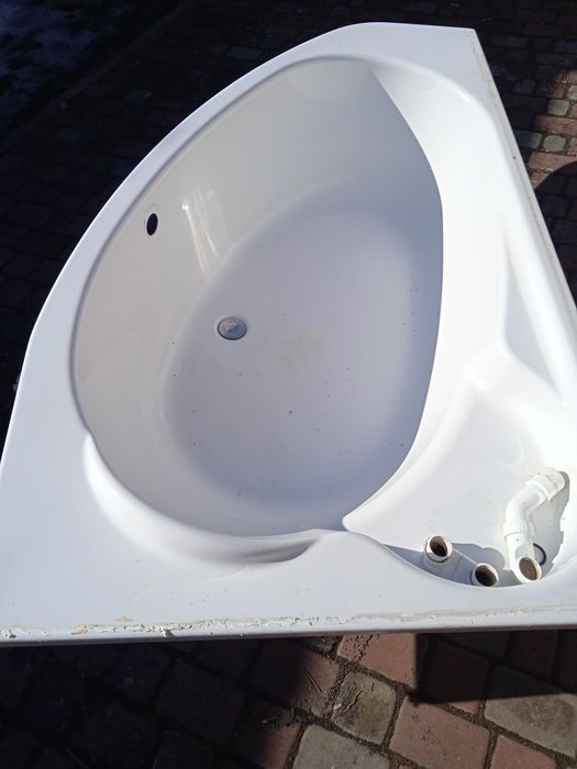 Ванна бу в доброму стані . 170-110