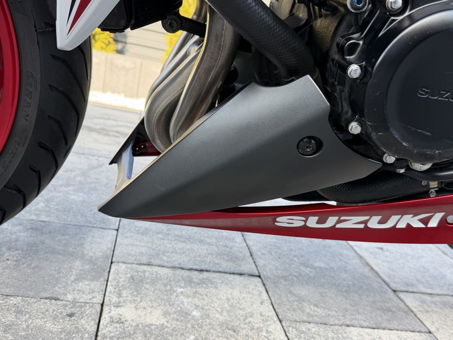 Suzuki gsx s 1000